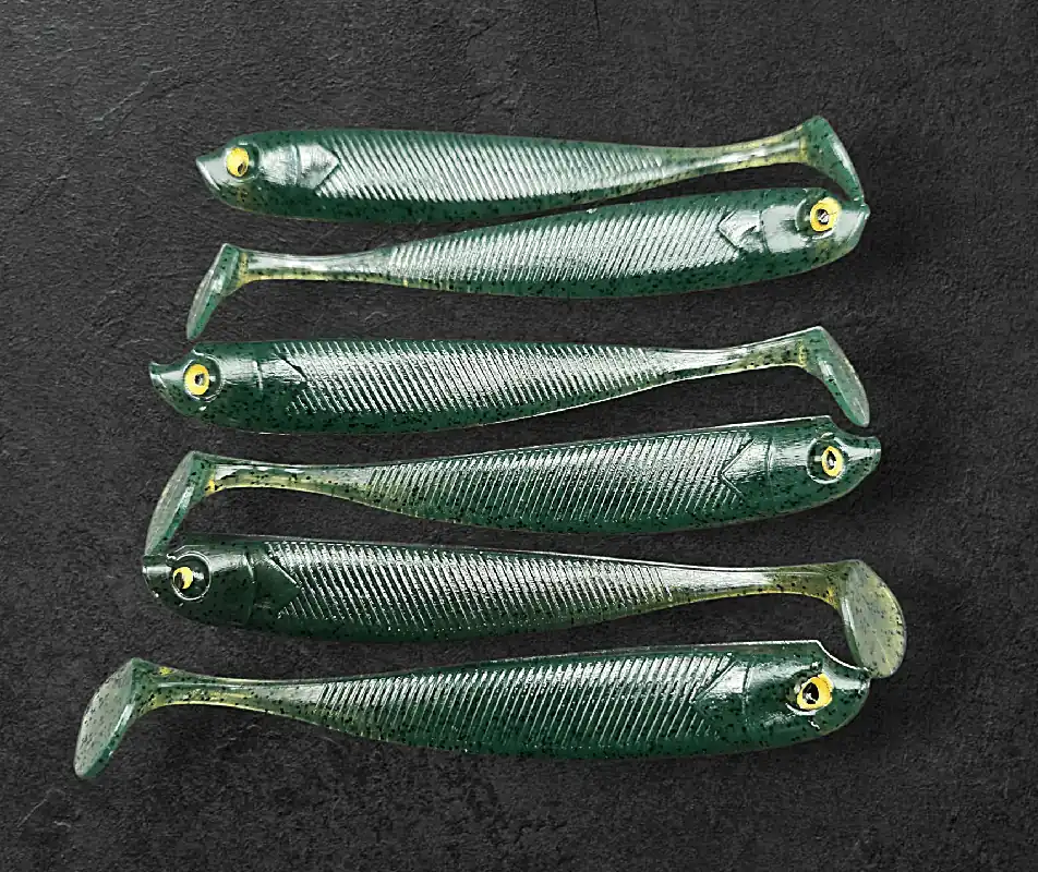 Hoge Kwaliteit Alpha Tackle Sardine Motoroil fekete csillámokkal/ 10cm