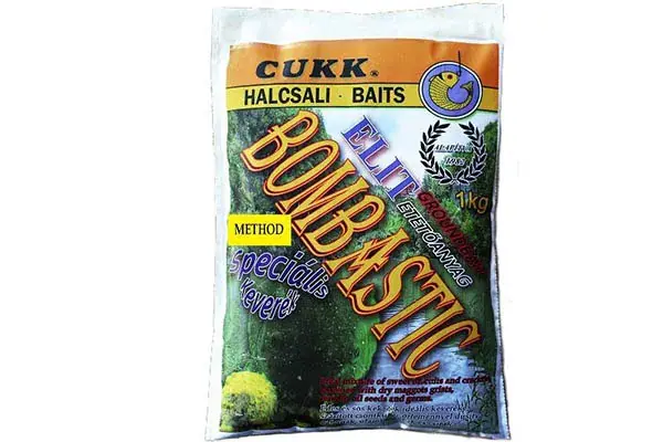 Veilige Betaling CUKK BOMBASTIC-feeder 1kg etetőanyag