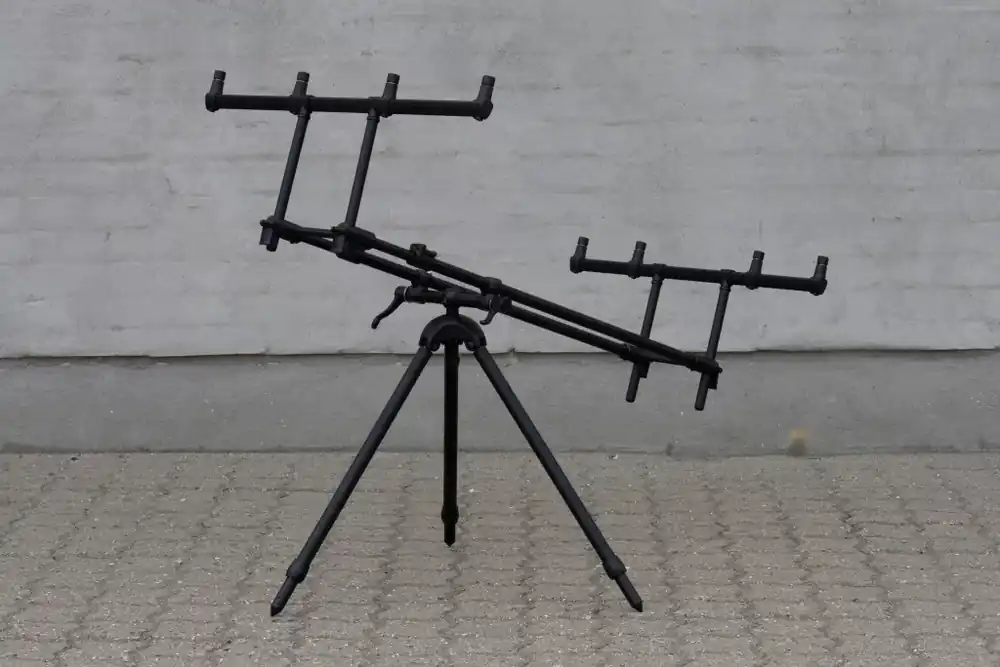 Shop Nu Prologic TRI-LUX ROD POD 3 RODzf